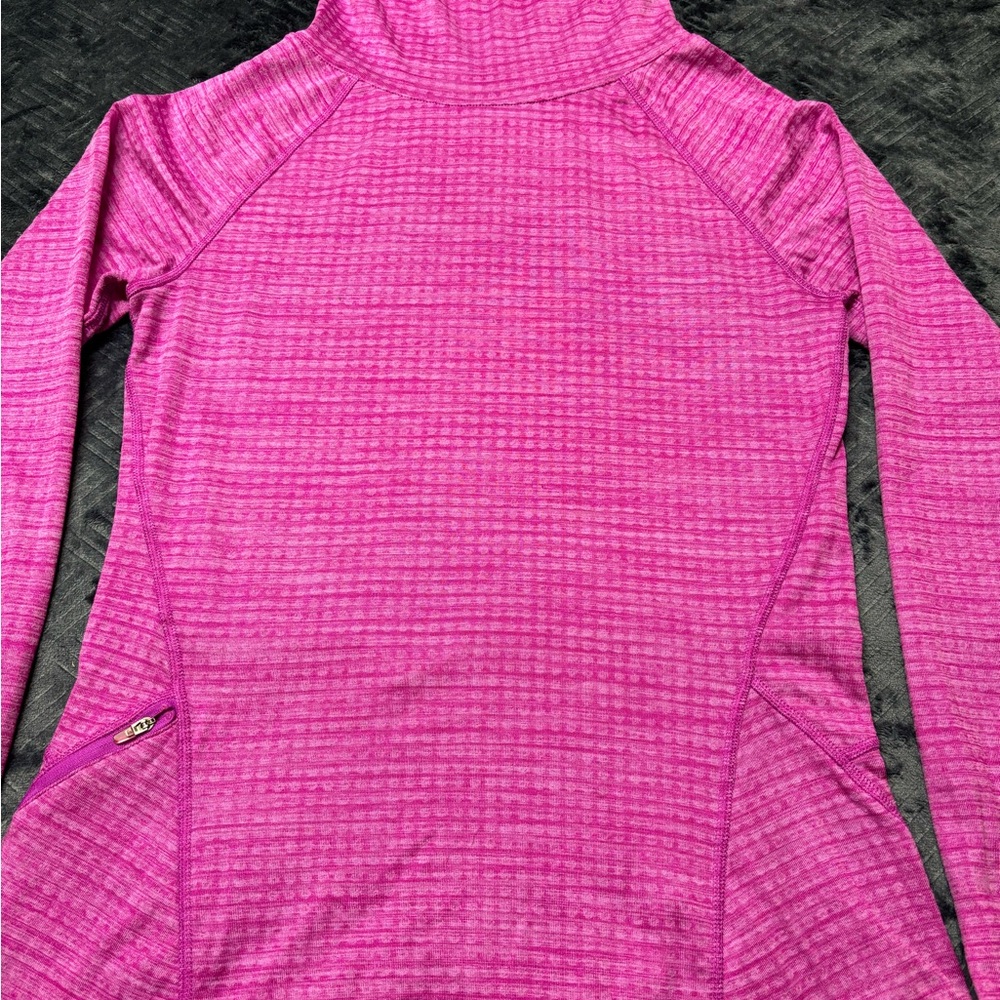 Champion Fuchsia Athletic Top women’s size S